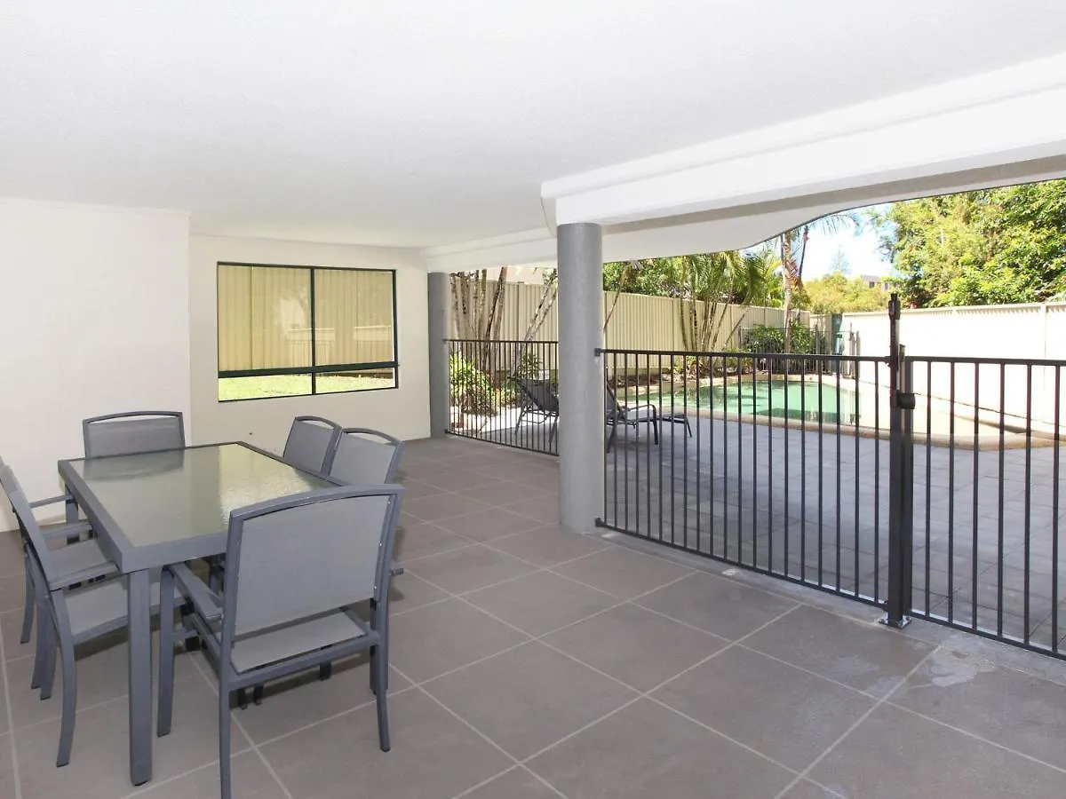 Harbour View 9 Bright And Beachy Walk Up Three Bedroom Apartment With Private Rooftop Mooloolaba Australia