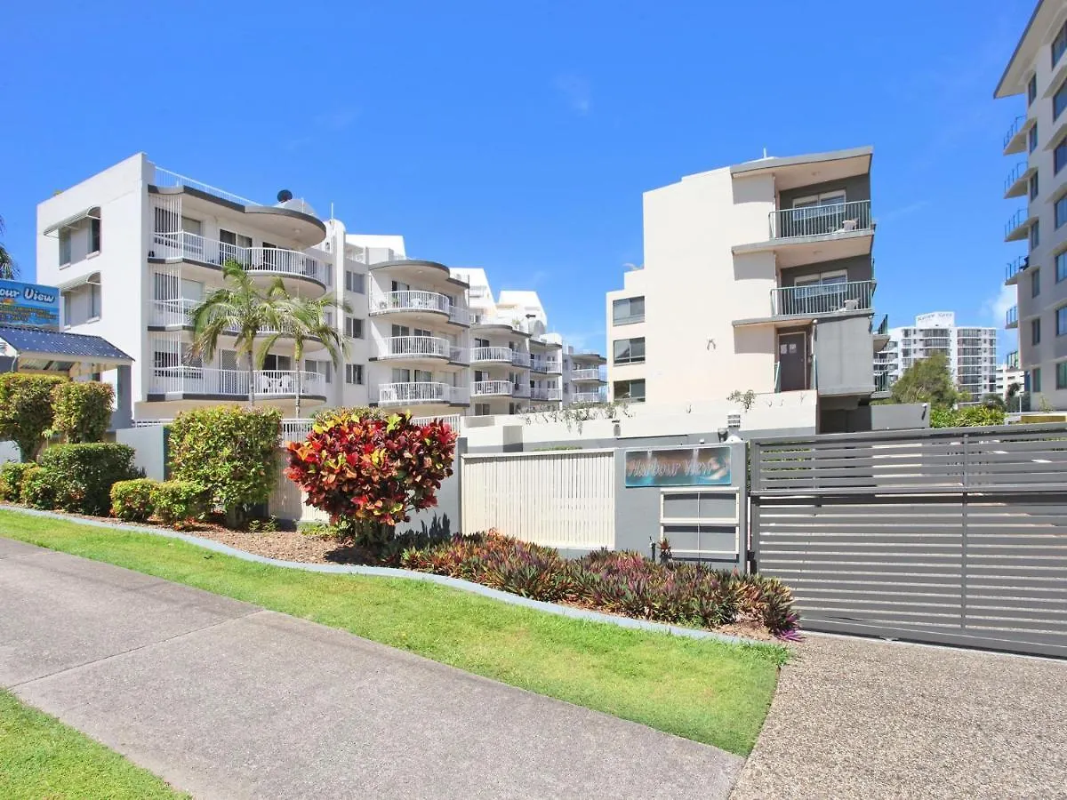 Harbour View 9 Bright And Beachy Walk Up Three Bedroom Apartment With Private Rooftop Mooloolaba