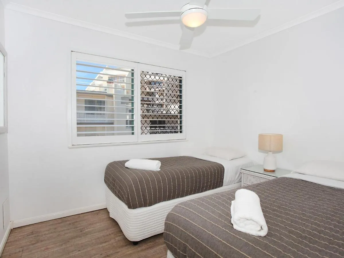 Harbour View 9 Bright And Beachy Walk Up Three Bedroom Apartment With Private Rooftop Mooloolaba
